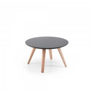 Mesa auxiliar Oblique de Prostoria con tapa de MDF. Mesa diseño de madera.