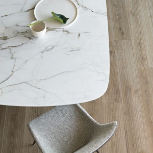Mesa Art fija de cerámica o mármol de Bonaldo. Moderna mesa de diseño.