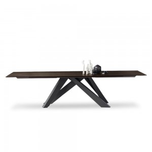 Mesa Big Table extensible madera de Bonaldo. Mobiliario de diseño italiano.