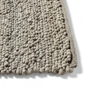 Alfombra Peas Random de Hay. Complementos modernos ideales para salón.