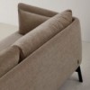 Sofá Must de Omelette ed. Sofá de diseño ideal para ambientes interiores.