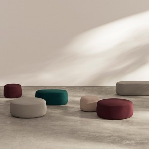 Pouf Mole de Omelette ed. Poufs de diseño ideal para ambientes de salón.