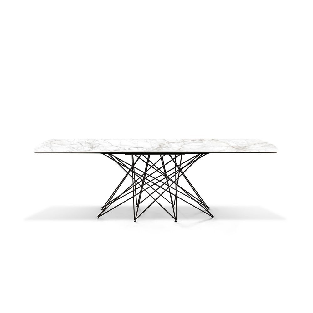 Mesa Octa redondeada de Bonaldo. Diseño italiano en variedad de acabados.