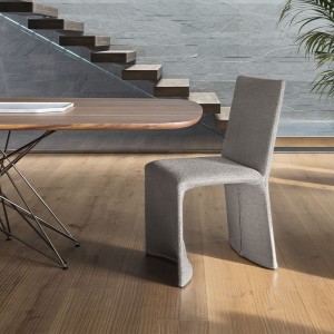 Mesa Octa redondeada de Bonaldo. Diseño italiano en variedad de acabados.