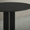 Mesa Ox de Omelette ed. Mesas de diseño moderno ideal para comedor o salón.