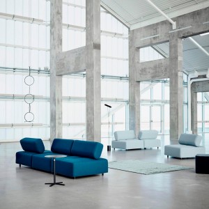 Sofá Cabala para salón de Softline. Muebles modernos de diseño nórdico.