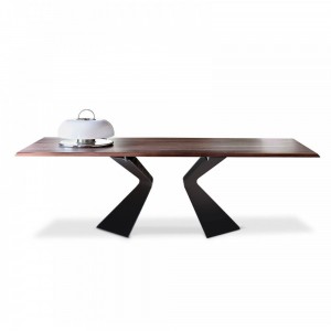 Mesa Prora fija de Bonaldo. Mobiliario de diseño para interiores.