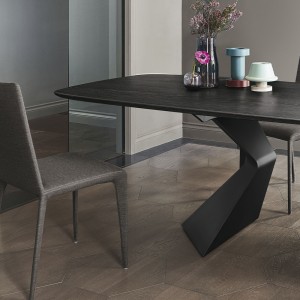 Mesa Prora fija de Bonaldo. Mobiliario de diseño para interiores.