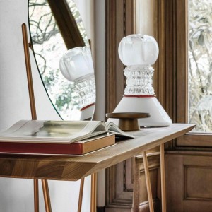 Consola Coseno de Bonaldo. Moderno diseño italiano para complementos.