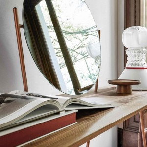 Consola Coseno de Bonaldo. Moderno diseño italiano para complementos.