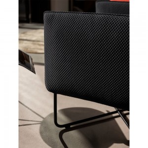 Butaca cómoda Groove para salón de Softline. Muebles de diseño nórdico.