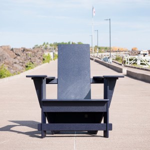 Butaca Westport Adirondack de Loll Designs. Productos hechos con material reciclado.
