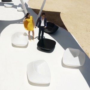 Butaca Ufo Tapizada con Tela Náutica y Luces Led en el Interior | Vondom