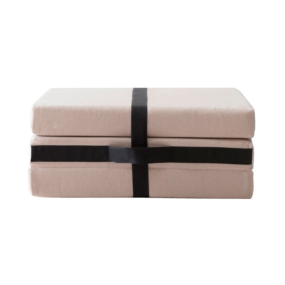 Pouf Handy de Softline para dormitorio infantil. Complementos de diseño nórdico.