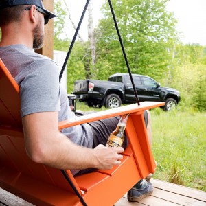 Columpio Adirondack de Loll Designs. Productos hechos con material reciclado.
