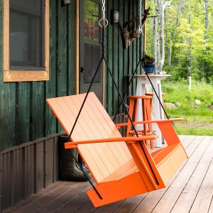Columpio Adirondack de Loll Designs. Productos hechos con material reciclado.