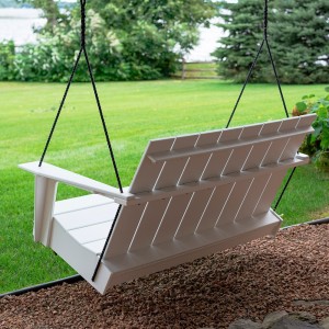 Columpio Adirondack de Loll Designs. Productos hechos con material reciclado.