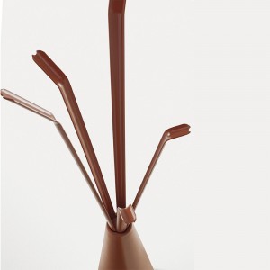 Perchero original Kadou de Bonaldo. Diseño para complementos interiores.