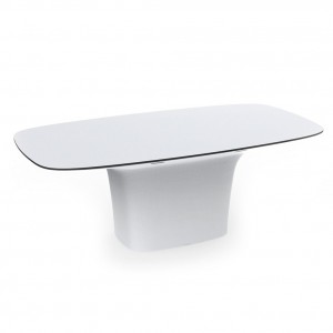 Mesa Ufo Fabricada en Resina con Doble Pared Diseñada por Vondom