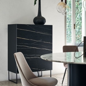 Aparador Doppler K alto de Bonaldo. Mobiliario de diseño para interiores.