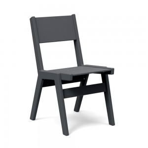 Silla de comedor Alfresco de Loll Designs. Productos hechos con material reciclado.