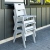 Silla de comedor Alfresco de Loll Designs. Productos hechos con material reciclado.
