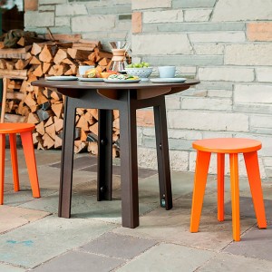 Taburete Norm de Loll Designs. Productos hechos con material reciclado.