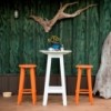 Taburete Norm de Loll Designs. Productos hechos con material reciclado.