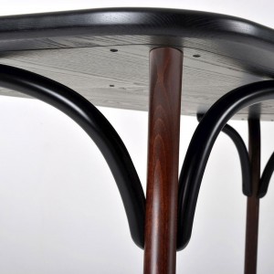 Mesa comedor Arch de GTV Thonet Vienna