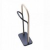 Galán de noche Arch de GTV Thonet Vienna. Percheros para ambientes domésticos.