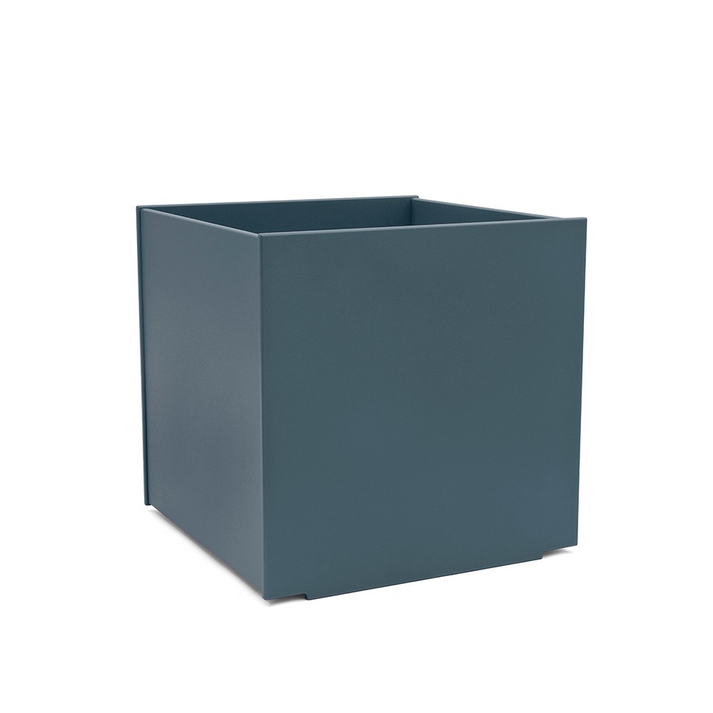 Macetero cuadrado de Loll Designs. Productos hechos con material reciclado.