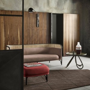 Mesa Auxiliar Arch Madera de GTV Thonet Vienna. Mesitas para salón de diseño.