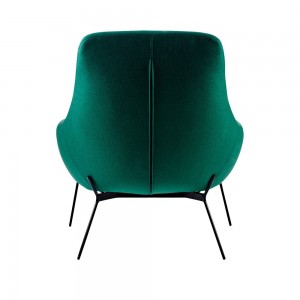 Sillón de estilo escandinavo Noomi para salón de Softline. Sillones y butacas.