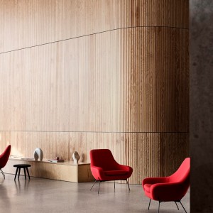 Sillón de estilo escandinavo Noomi para salón de Softline. Sillones y butacas.