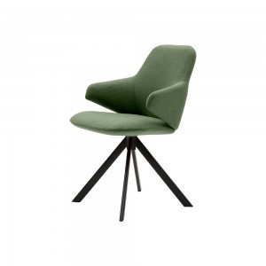 Butaca cómoda y espaciosa Nuuk para salón de Softline. Butacas de diseño nórdico.