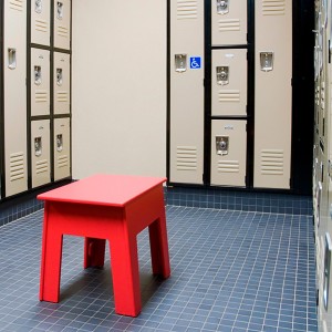 Banco Health Club de Loll Designs. Productos hechos con material reciclado.