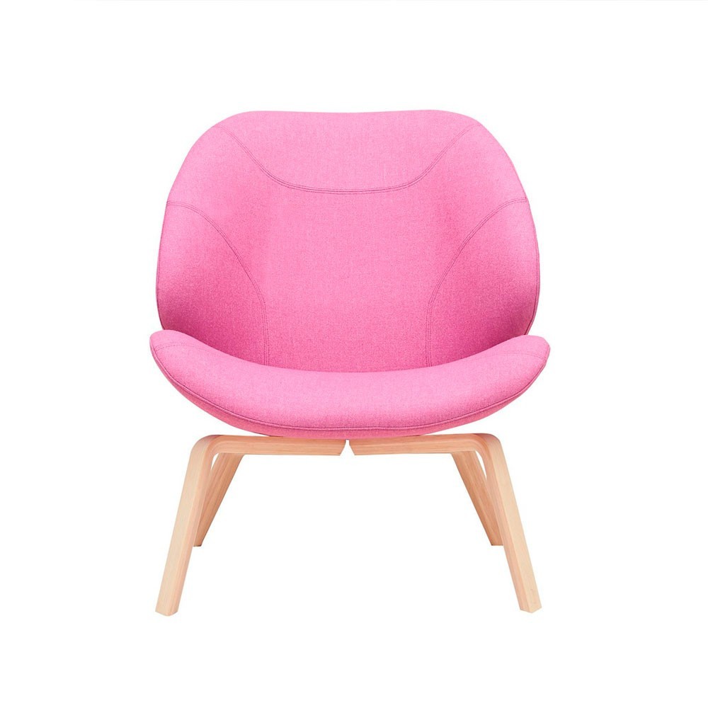 Butaca cómoda y espaciosa Eden para salón de Softline. Butacas de diseño nórdico.