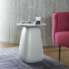 Mesa cliff de Novamobili. Compuesta de espuma de poliuretano. Execelente diseño.