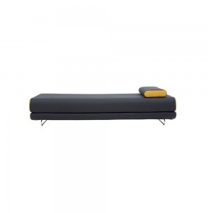 Sofá cama elegante Shine para dormitorio de Softline. Sofacamas de una y dos plazas.