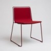 Silla tapizada Alo de Ondarreta. Sillas de diseño. Silla tapizada para interior.