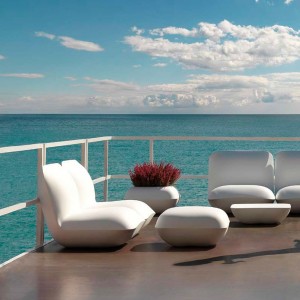 Macetero Pillow con Sistema de Autorriego Acabado en Mate | Vondom