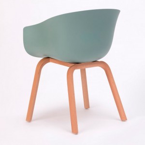 Silla Bai madera polipropileno de Ondarreta. Sillas de diseño. Silla de madera.