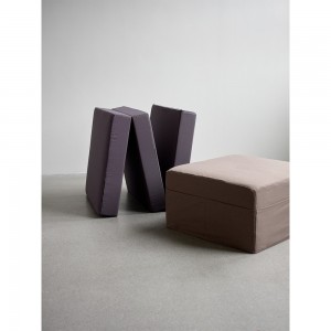 Pouf Trio de Softline. Pouf tapizado convetible en colchón para dormitorio.