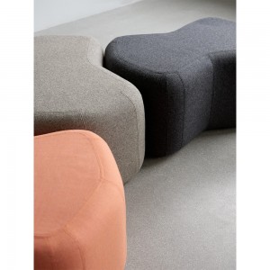 Pouf Unit de diseño nórdico Softline. Poufs modulares para hogar y contract.