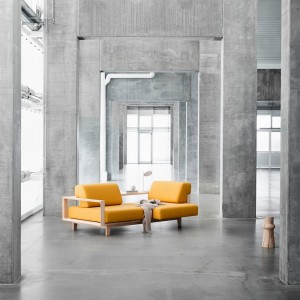 Sofá cama de diseño Wood de Softline. Sofá cama para dormitorio o salón.