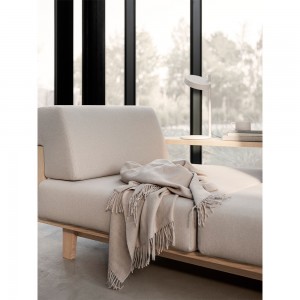 Sofá cama de diseño Wood de Softline. Sofá cama para dormitorio o salón.