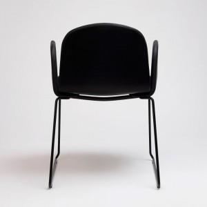 Sillón Bob XL trineo de Ondarreta. Sillas modernas.