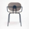 Sillón Hari tapizado de Ondarreta. Sillas de diseño. Silla con brazos de interior.