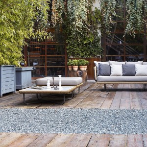 Mesa auxiliar Babylon de Varaschin.  Muebles de exterior.