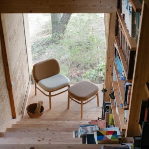 Pouf Lana madera de Ondarreta. Poufs de diseño.